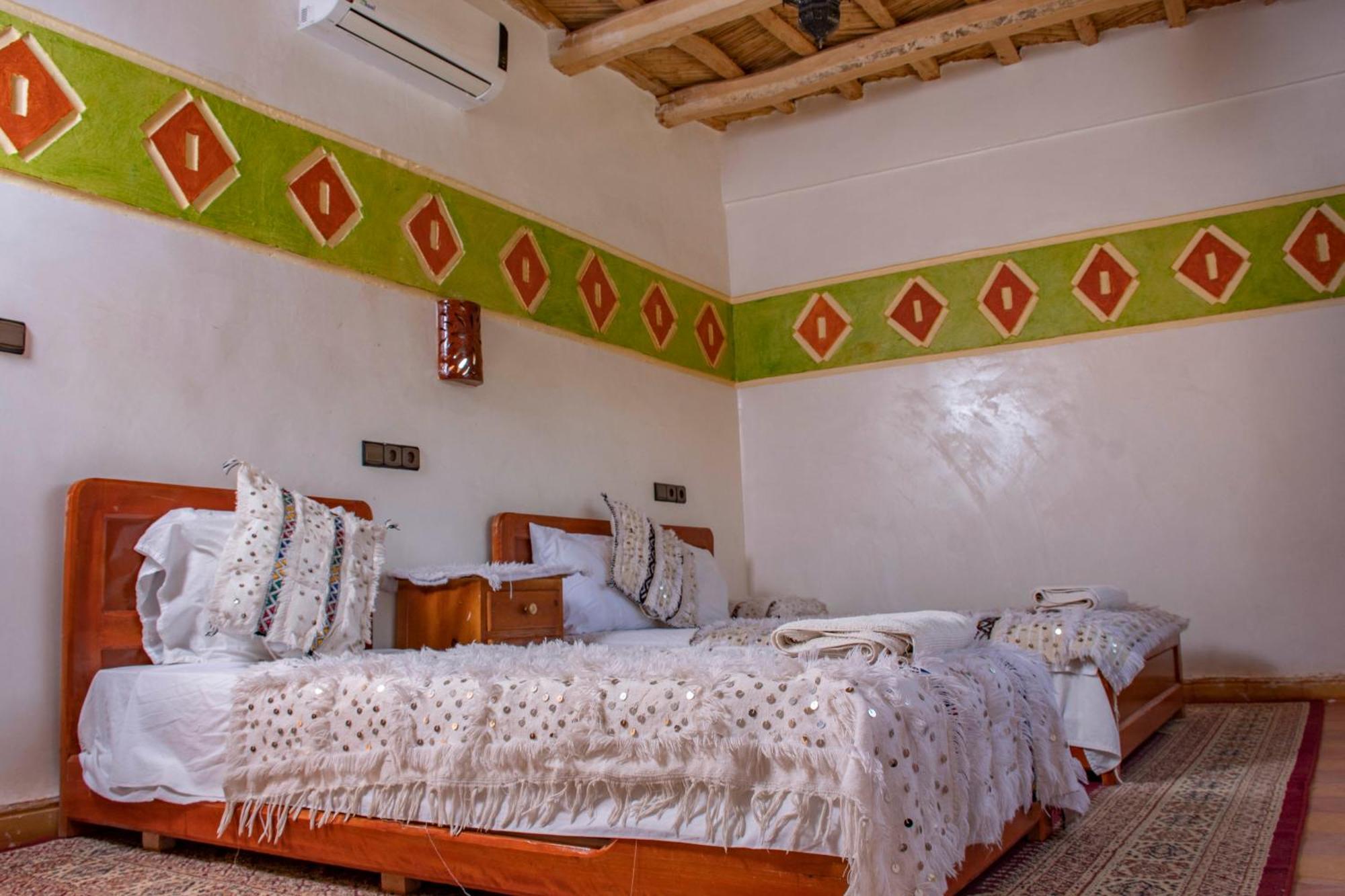 Bou Drarar Hotel Awayou מראה חיצוני תמונה